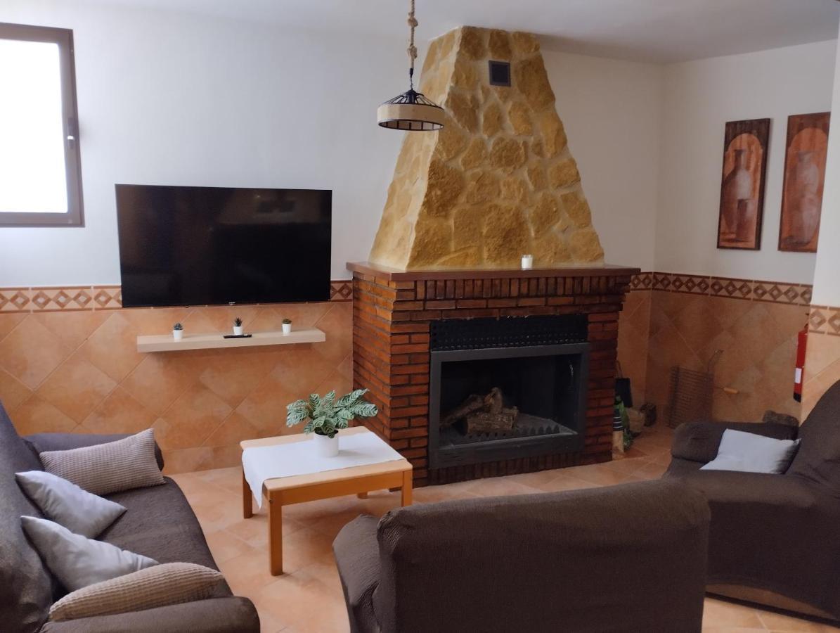Vila La Casa De La Buhardilla Fondón Exteriér fotografie