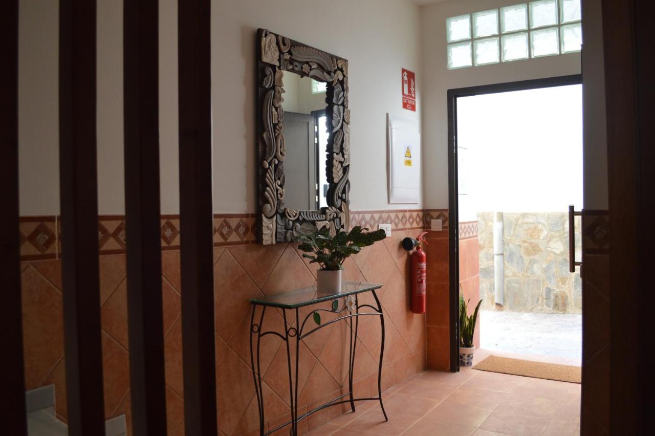 Vila La Casa De La Buhardilla Fondón Exteriér fotografie
